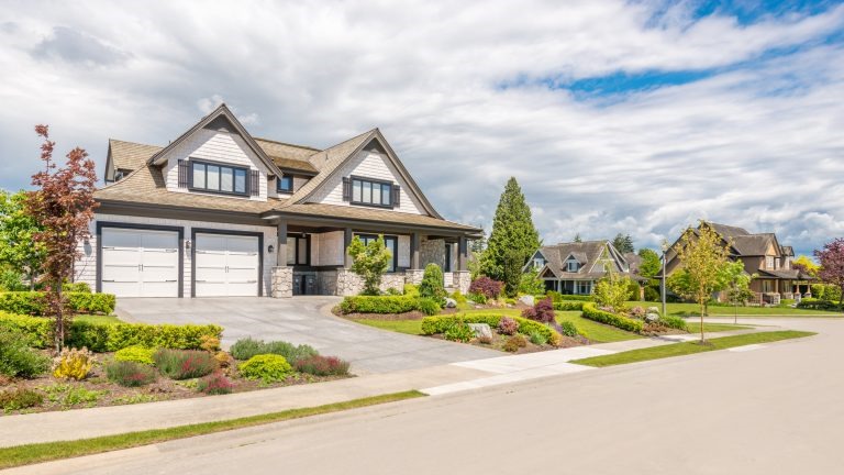 You Ask, We Answer: When is the Right Time to Upgrade to a Larger Home